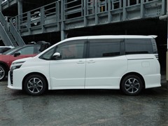 ヴォクシー ZS