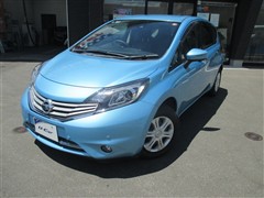 日産　ノート メダリスト