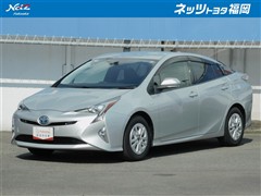 トヨタ プリウス Sセーフティプラス