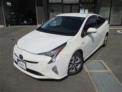 トヨタ プリウス A