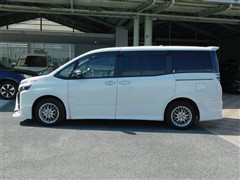 ヴォクシーHV ZS キラメキ3