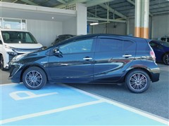 アクア Sスタイルブラック