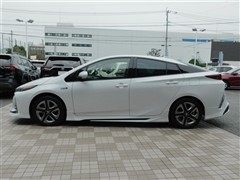 プリウスPHV A