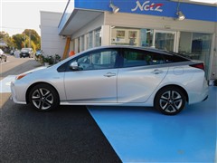 プリウス A ツーリングセレクション