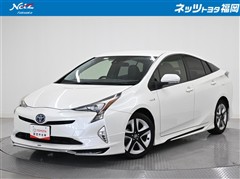 トヨタ　プリウス S ツーリングセレクション