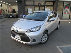 トヨタ　アクア G