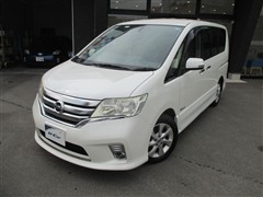 日産　セレナ ハイウェイスターG S-HV