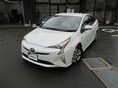 プリウス A