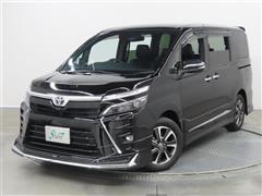 トヨタ ヴォクシー ZSキラメキ3 8ニン