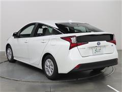 プリウス S セーフティ プラス2