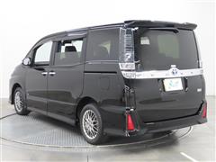 ヴォクシー HEV ZSキラメキ3