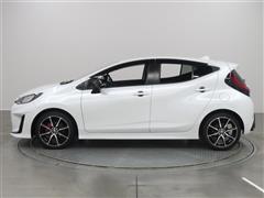 アクア GR スポーツ