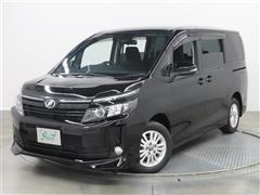 トヨタ ヴォクシー V 8ニン