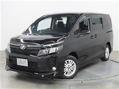 トヨタ　ヴォクシー V 8ニン