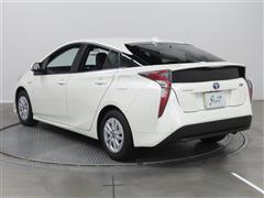 プリウス S セーフティープラス