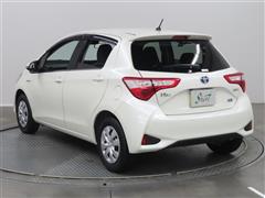 ヴィッツ HEV ジュエラ