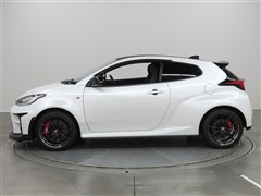 GRヤリス RZ ハイパフォーマンス