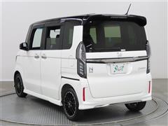 N-BOX カスタム L・ターボ