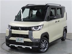 三菱　デリカミニ HEV T プレミアム