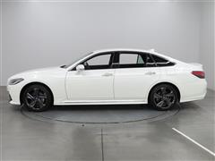 クラウン HEV RS LTD