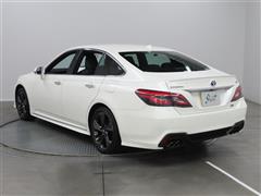 クラウン HEV RS LTD