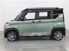 デリカミニ HEV T プレミアム