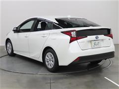 プリウス S セーフティプラス2