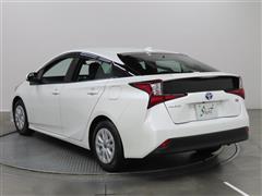 プリウス S セーフティプラス2