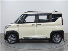 デリカミニ HEV T プレミアム