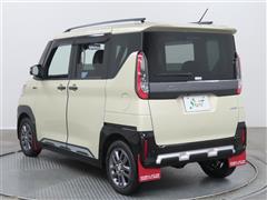 デリカミニ HEV T プレミアム