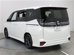 ヴォクシー HEV S-G 8ニン