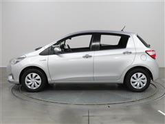 ヴィッツ HEV FセーフティED3