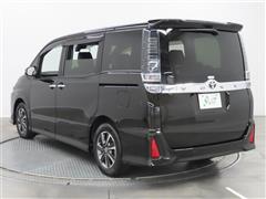 ヴォクシー ZSキラメキ3 8ニン