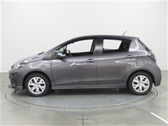 ヴィッツ HEV GR スポーツ
