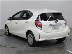 アクア S スタイルBK