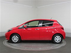 ヴィッツ F LEDエディション