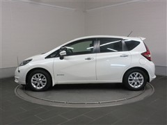 ノート E-パワー X