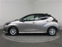 ヤリス ハイブリッド G