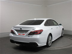 クラウン ハイブリッドRS