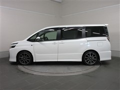 ヴォクシー ZS GRスポーツ