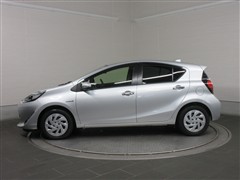 アクア Sスタイルブラック