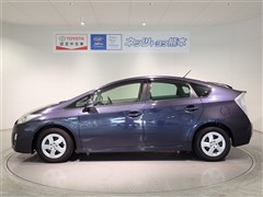プリウス S