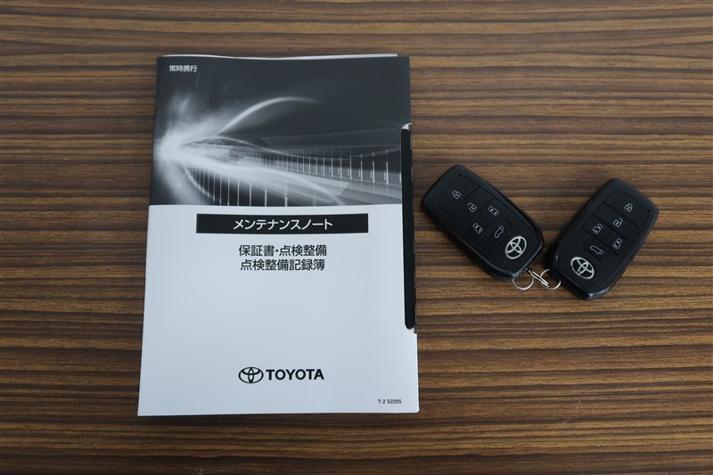 ヴォクシー ハイブリッド S-Z（484010325561）の中古車 | トヨタ