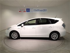 プリウスアルファ S