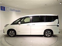 セレナ E-パワー ハイウェイスターV