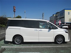 ヴォクシー HV キラメキ3