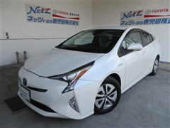トヨタ プリウス A