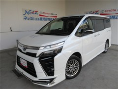 トヨタ ヴォクシー HEV ZSキラメキ3