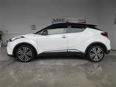 C-HR HEV S LEDパッケーシ