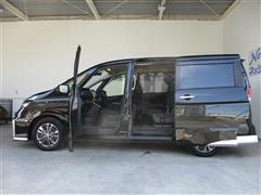 セレナ ライダー